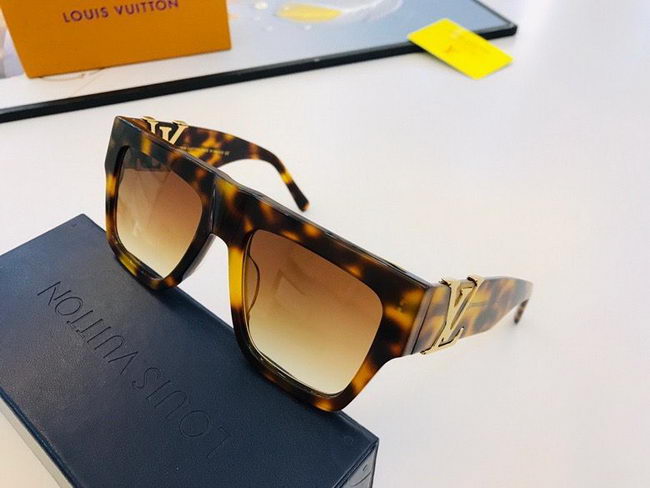 Louis Vuitton Sunglasses AAA+ ID:20220317-602